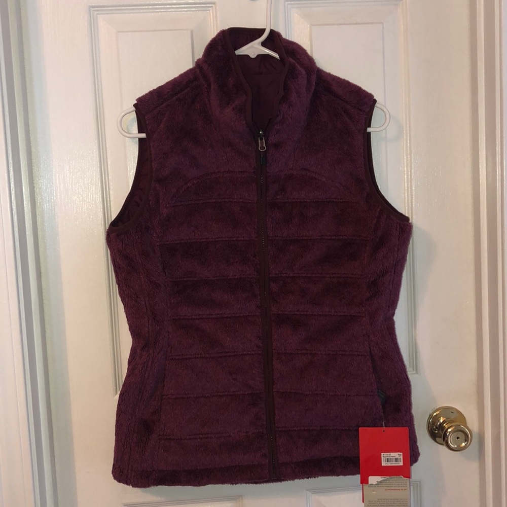 🆕 with tags Woman’s North Face reversible Vest